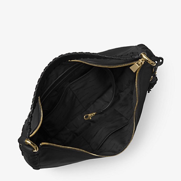 Michael Kors Black Lauryn Leather Shoulder Bag - Picture 2 of 10